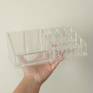 Makeup organizer: palettes, powders, lipsticks, etc